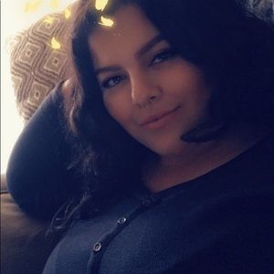 Meet your Posher, Denise